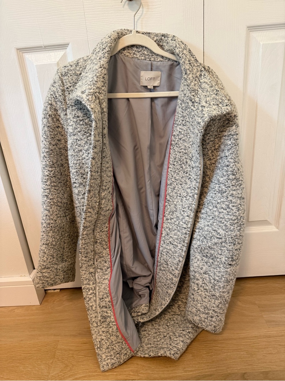 LOFT Women's White & Black Marled Coat